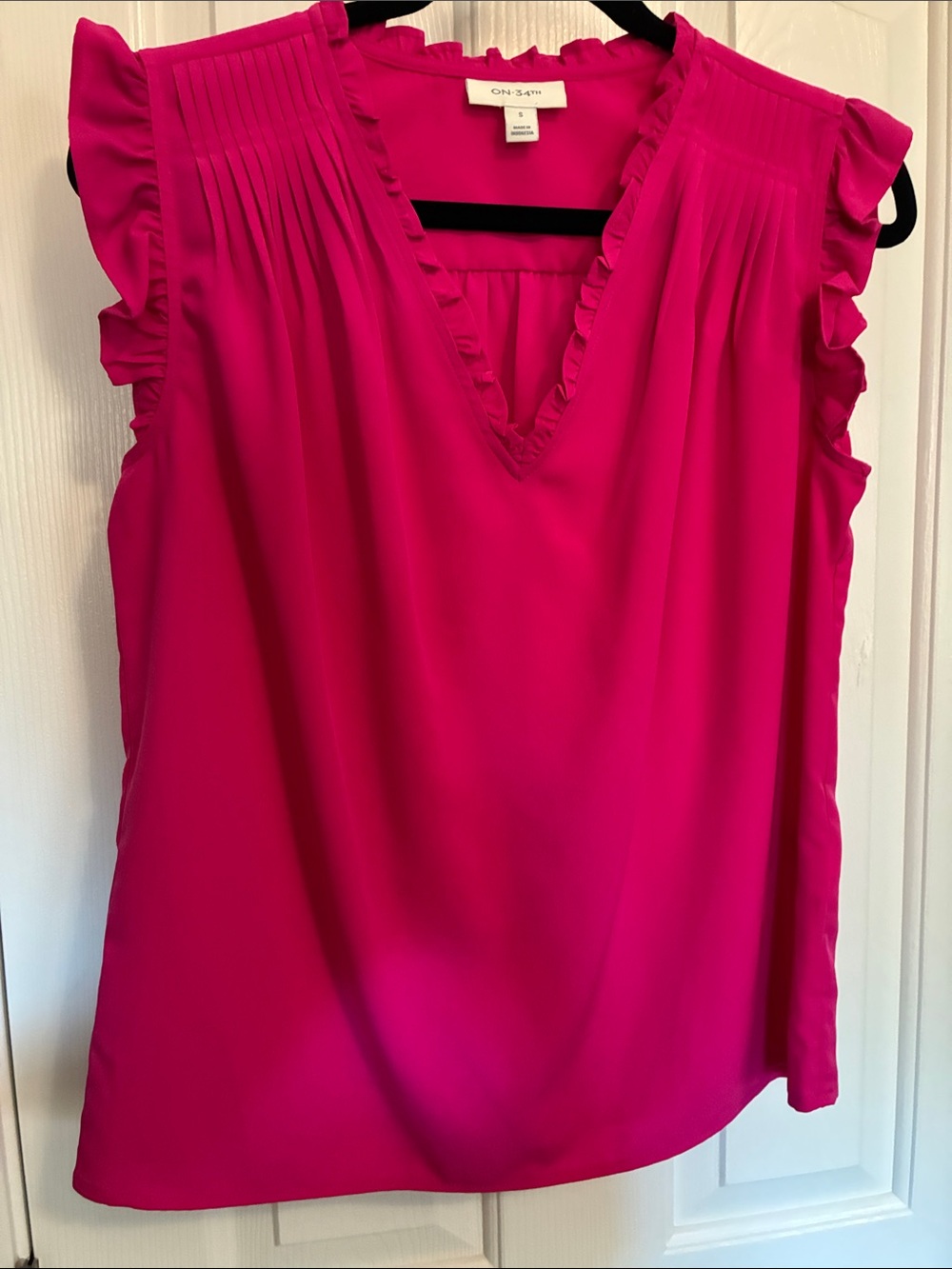 ON 34th Hot Pink Ruffle V-Neck Sleeveless Blouse
